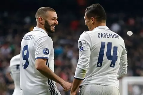 بطلب من بنزيما.. كاسيميرو هدف جديد على رادار الاتحاد